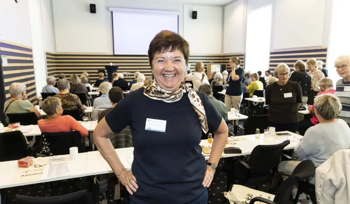 Kirsten Jørgensen på førstehjelpsopplæring for eldre med Sanitetskvinnene