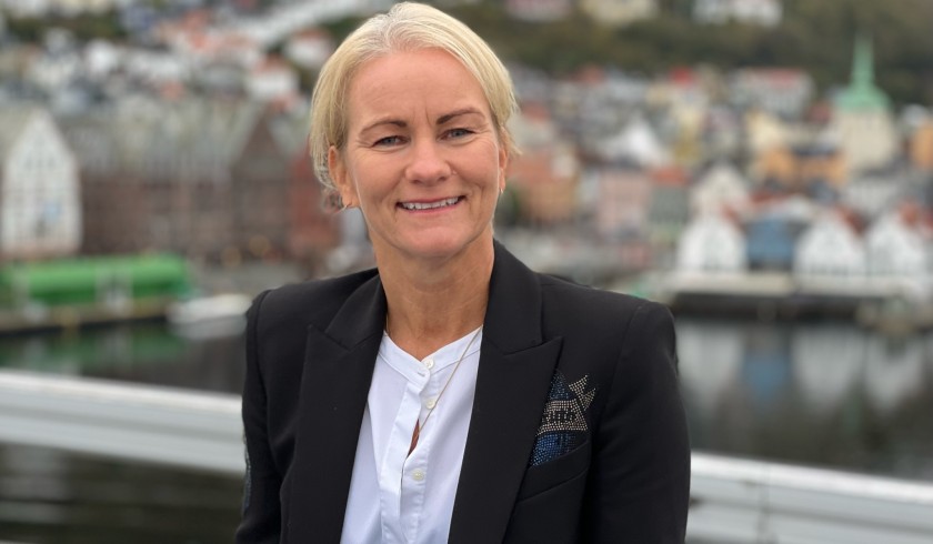 Elna-Kathrine Grieg i Grieg Foundation gir Kvinnehelsehus i Bergen 2 millioner kronder