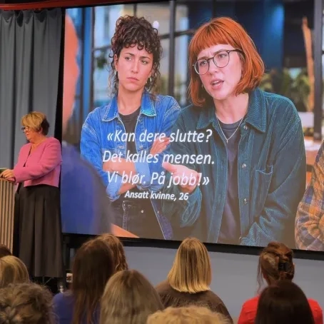 Wenche Fredriksen, fagansvarlig for mangfold og inkludering i DNB, på frokostmøte for næringsliv til Sanitetskvinnene
